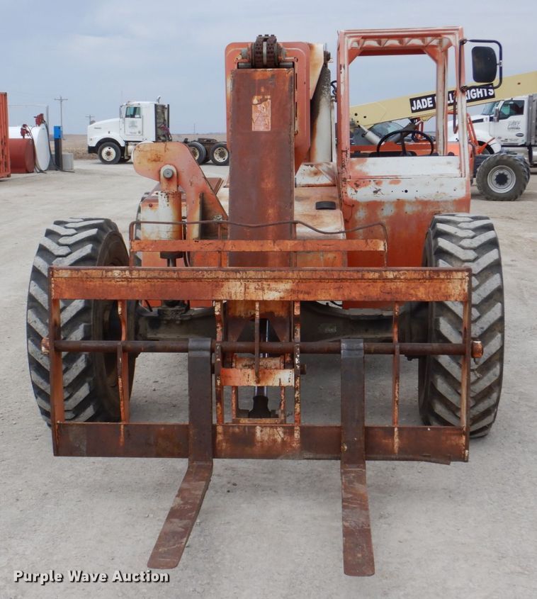 image for item DN7289 1996 SkyTrak 8042  telehandler