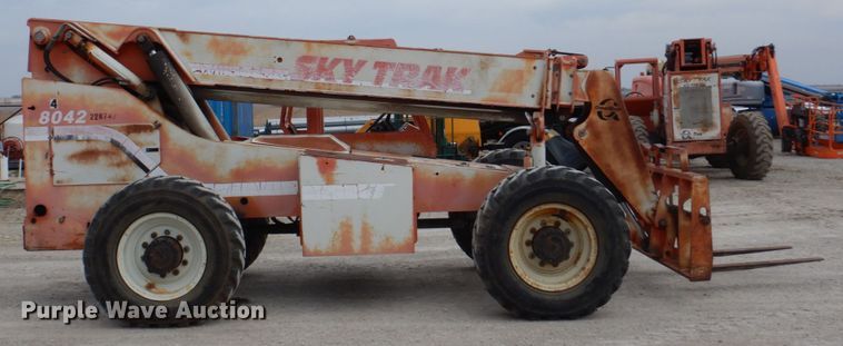 image for item DN7289 1996 SkyTrak 8042  telehandler