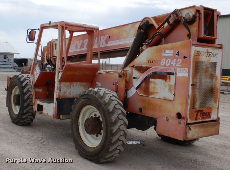 image for item DN7289 1996 SkyTrak 8042  telehandler