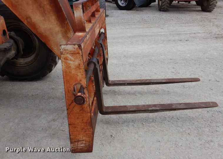 image for item DN7289 1996 SkyTrak 8042  telehandler