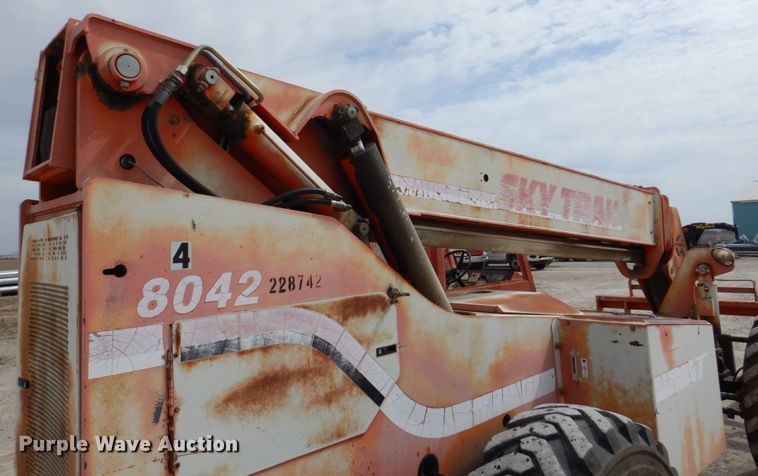 image for item DN7289 1996 SkyTrak 8042  telehandler