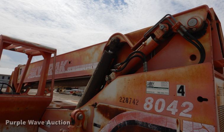 image for item DN7289 1996 SkyTrak 8042  telehandler