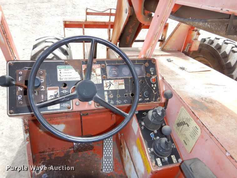 image for item DN7289 1996 SkyTrak 8042  telehandler