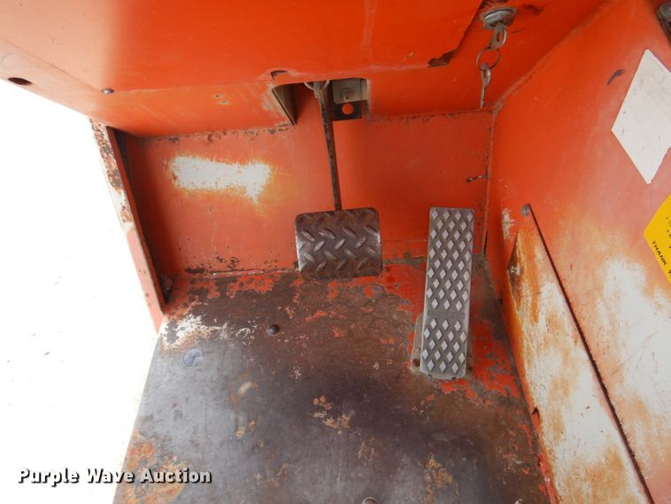 image for item DN7289 1996 SkyTrak 8042  telehandler