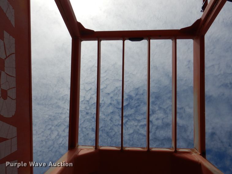 image for item DN7289 1996 SkyTrak 8042  telehandler