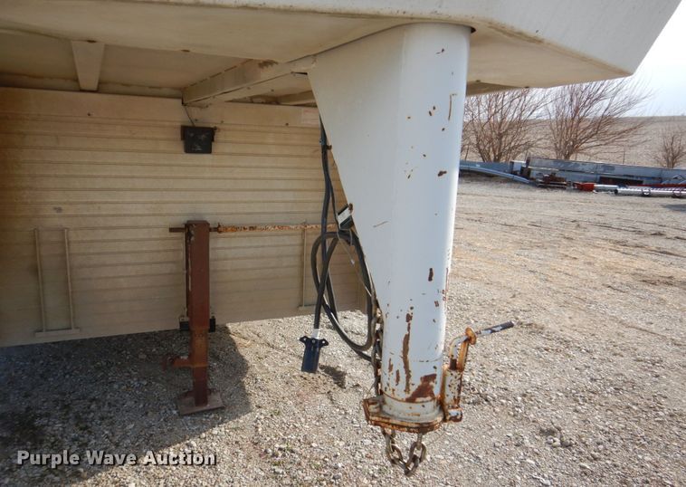 image for item DN7298 1999 Hillsboro Endura  enclosed cargo trailer