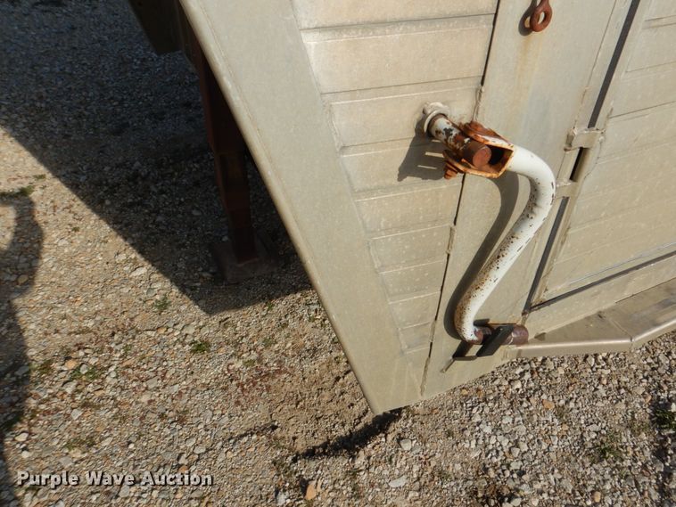 image for item DN7298 1999 Hillsboro Endura  enclosed cargo trailer