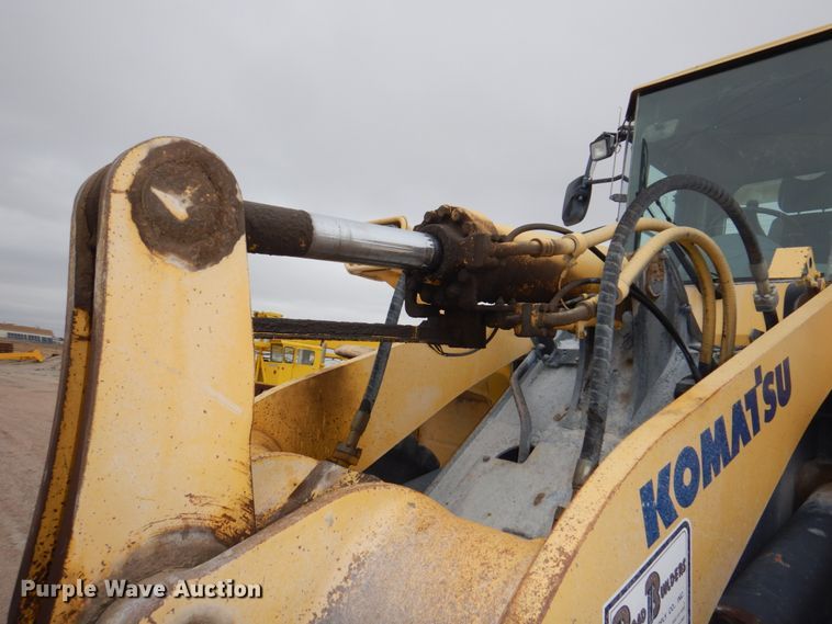 image for item DN7302 2004 Komatsu WA380-5  wheel loader