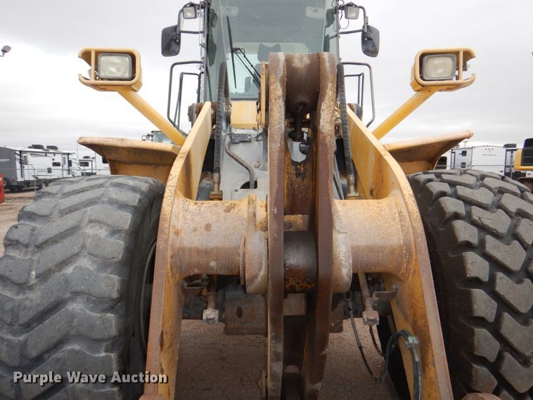 image for item DN7302 2004 Komatsu WA380-5  wheel loader