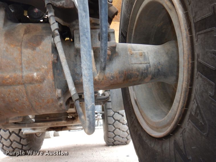 image for item DN7302 2004 Komatsu WA380-5  wheel loader