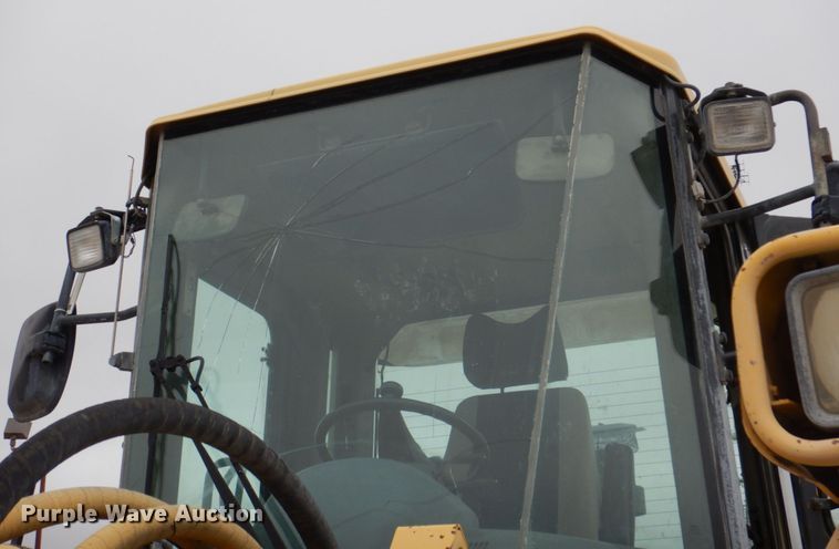 image for item DN7302 2004 Komatsu WA380-5  wheel loader