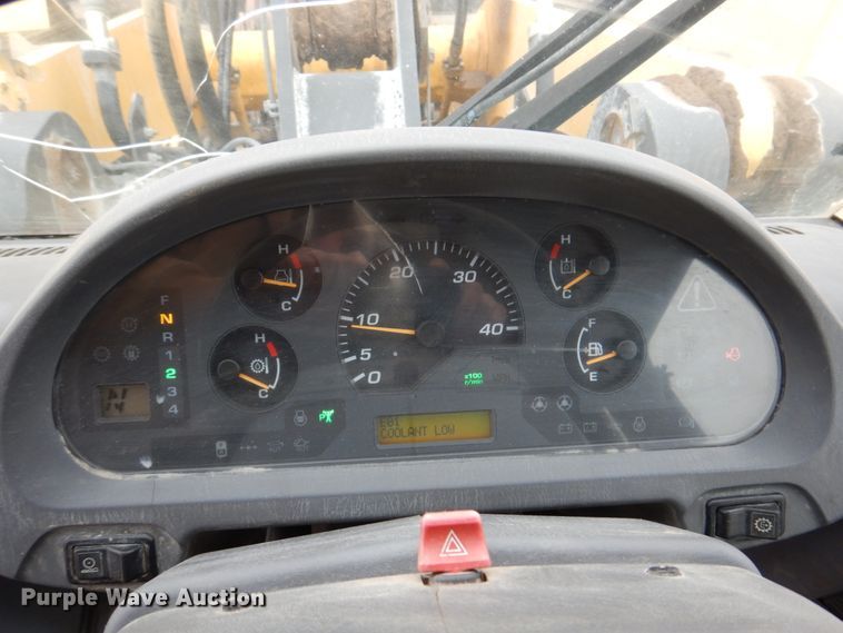 image for item DN7302 2004 Komatsu WA380-5  wheel loader