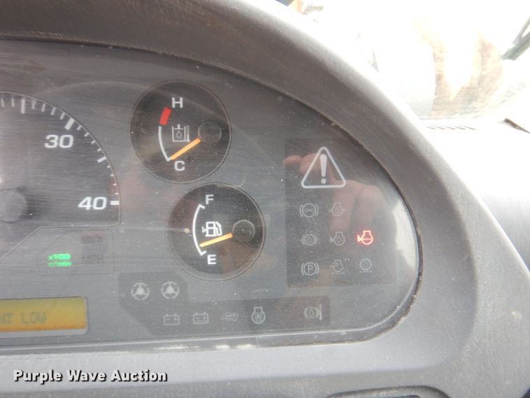 image for item DN7302 2004 Komatsu WA380-5  wheel loader