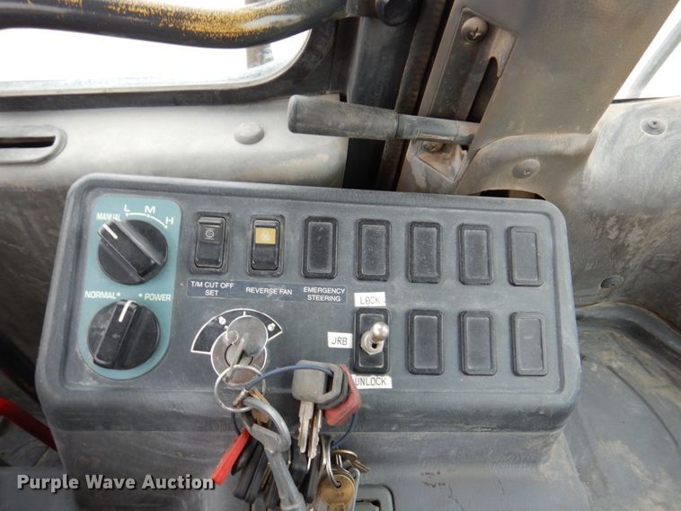 image for item DN7302 2004 Komatsu WA380-5  wheel loader