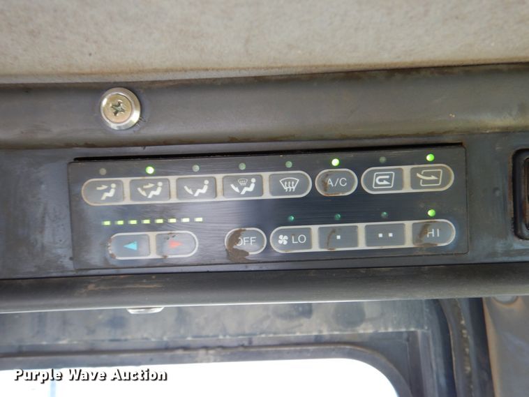 image for item DN7302 2004 Komatsu WA380-5  wheel loader