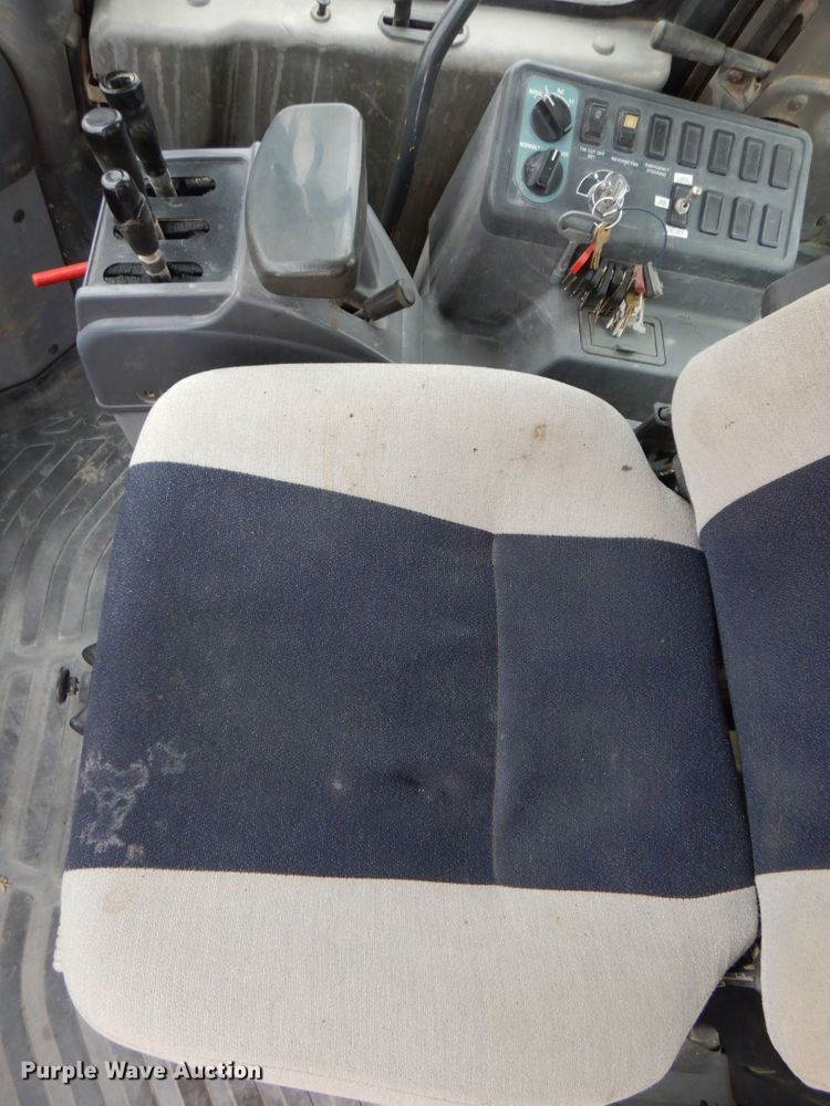 image for item DN7302 2004 Komatsu WA380-5  wheel loader