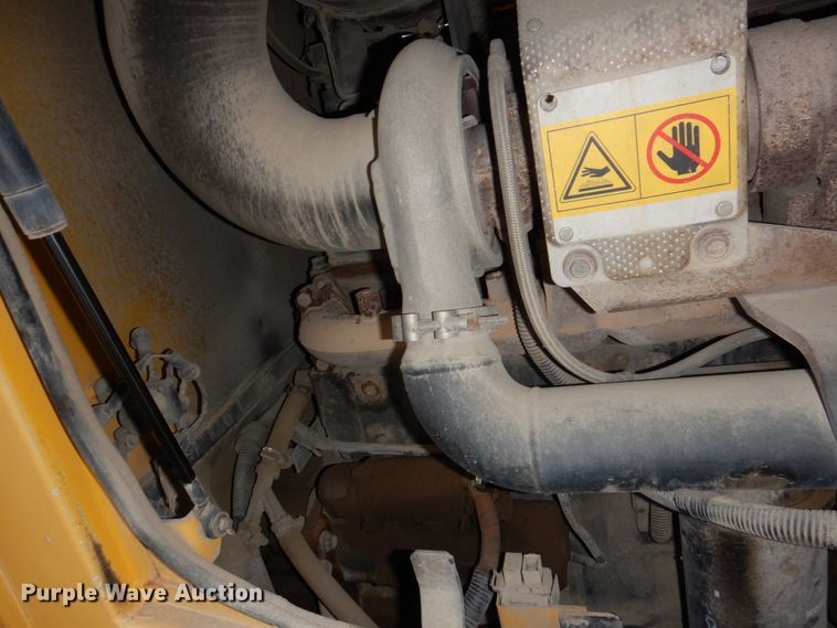 image for item DN7302 2004 Komatsu WA380-5  wheel loader