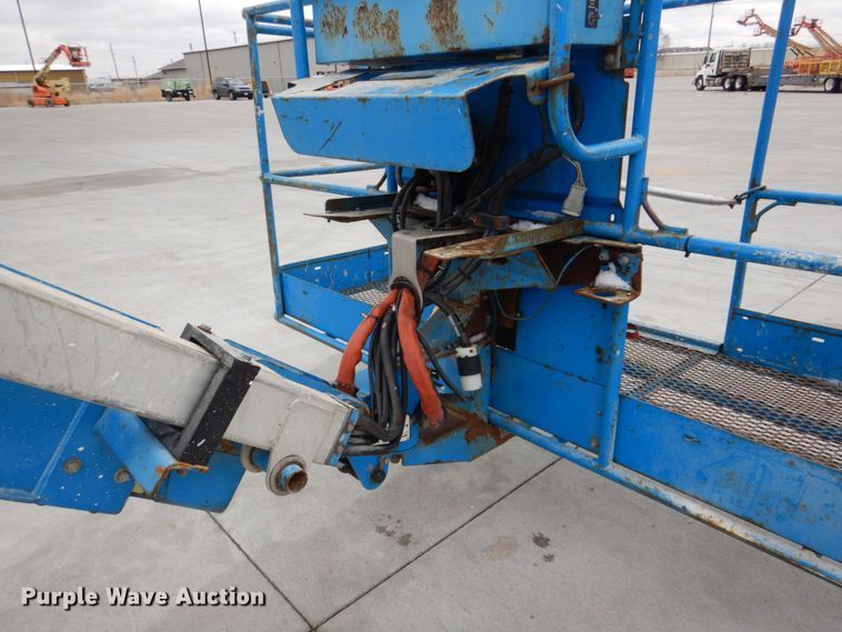 image for item DN7305 2009 Genie Z135  boom lift