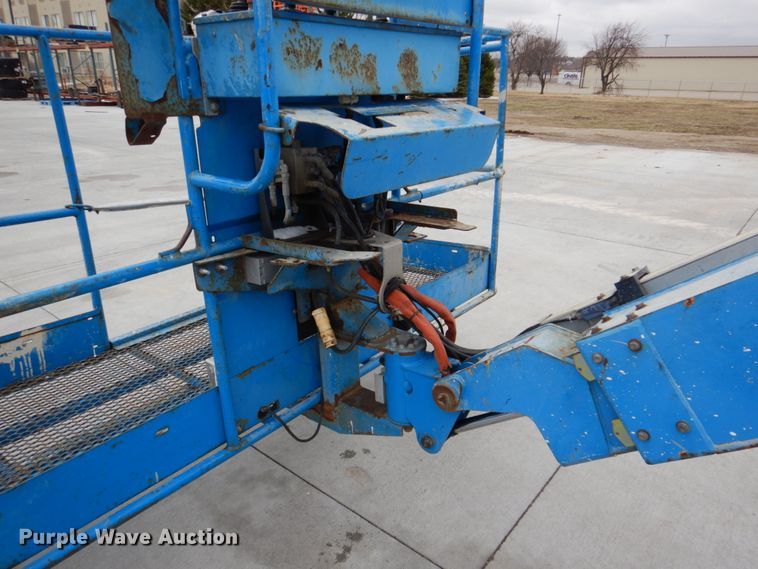 image for item DN7305 2009 Genie Z135  boom lift