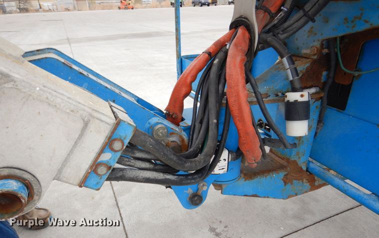 image for item DN7305 2009 Genie Z135  boom lift