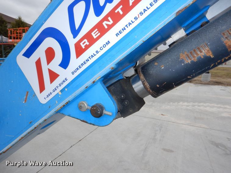 image for item DN7305 2009 Genie Z135  boom lift