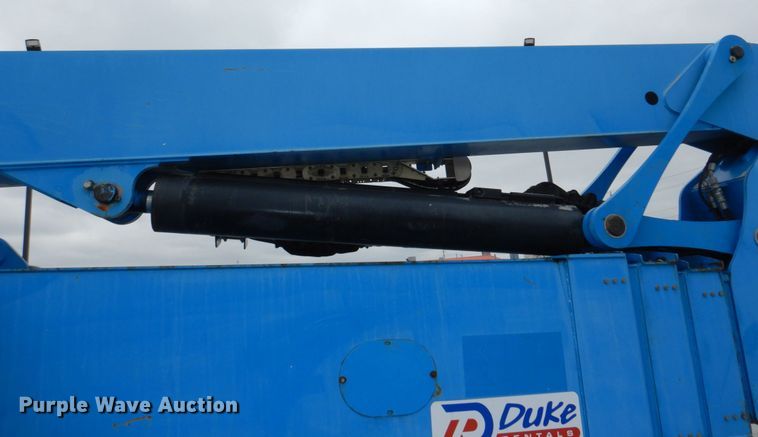 image for item DN7305 2009 Genie Z135  boom lift