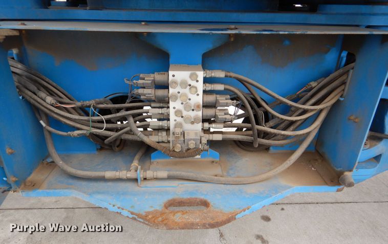 image for item DN7305 2009 Genie Z135  boom lift