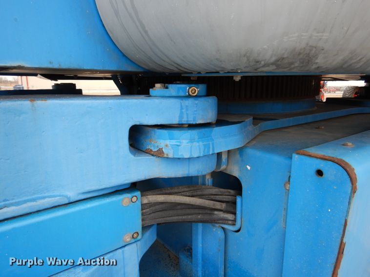 image for item DN7305 2009 Genie Z135  boom lift