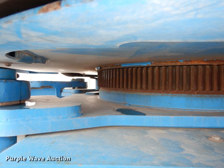 image for item DN7305 2009 Genie Z135  boom lift