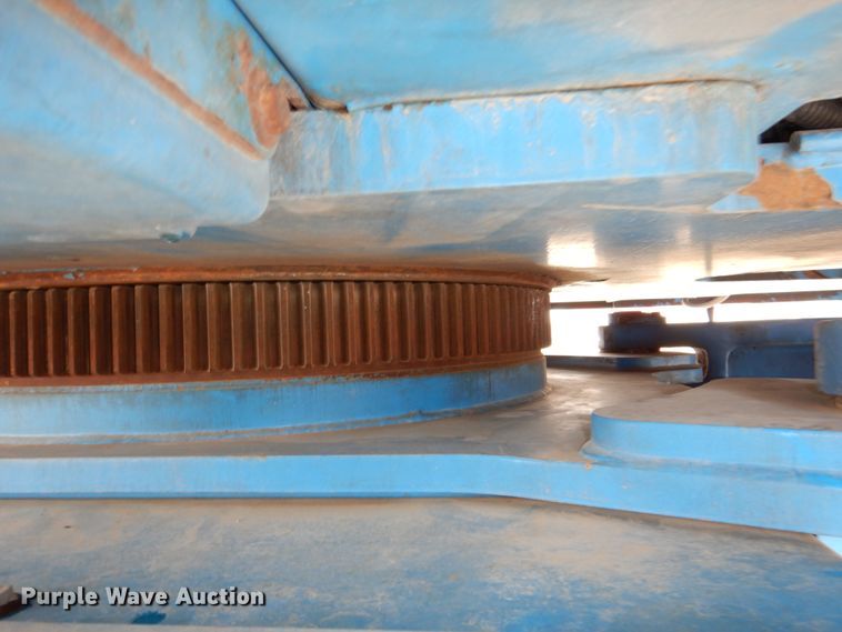 image for item DN7305 2009 Genie Z135  boom lift