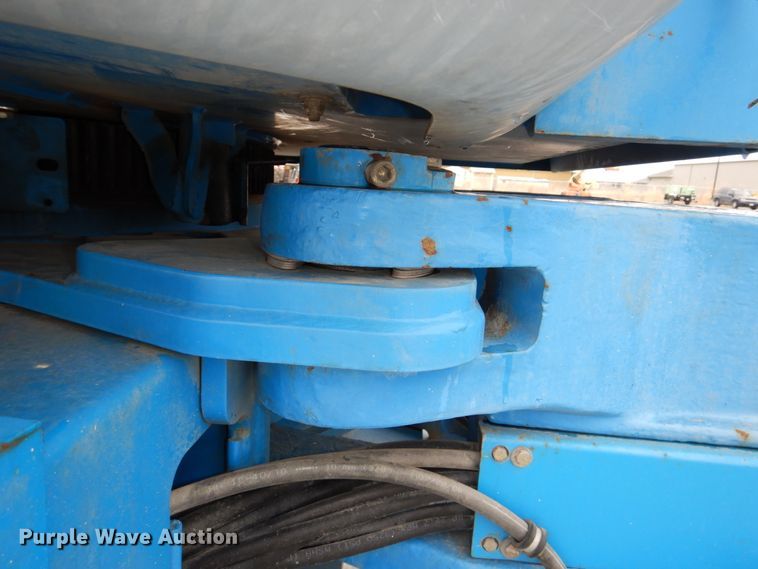 image for item DN7305 2009 Genie Z135  boom lift