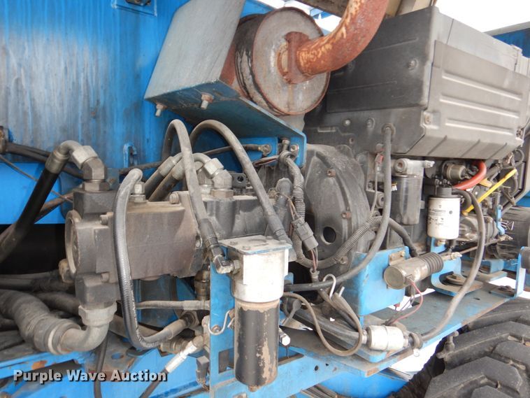 image for item DN7305 2009 Genie Z135  boom lift