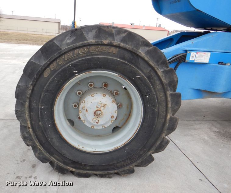 image for item DN7305 2009 Genie Z135  boom lift