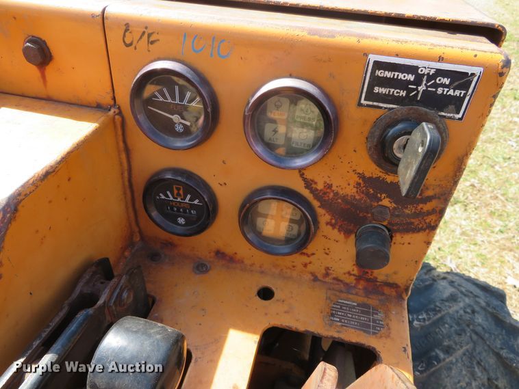 image for item DN7920 1994 Case Maxi Sneaker Series C  cable plow