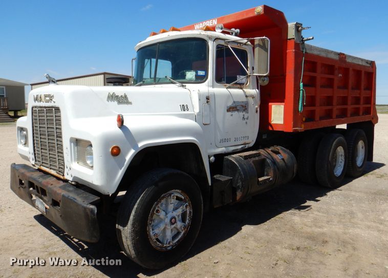 image for item DP3918 1988 Mack Econodyne R688ST  dump truck