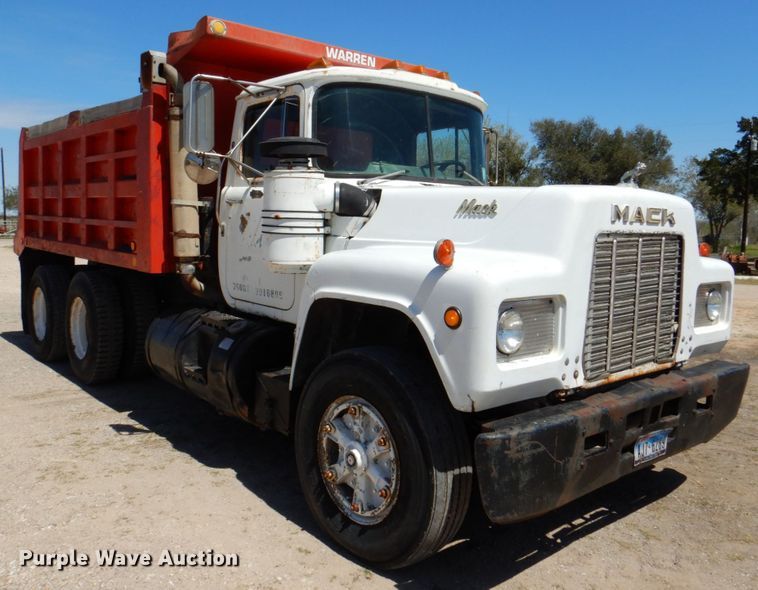 image for item DP3918 1988 Mack Econodyne R688ST  dump truck