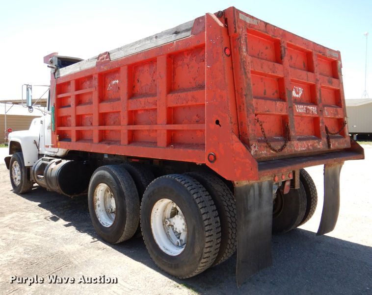 image for item DP3918 1988 Mack Econodyne R688ST  dump truck
