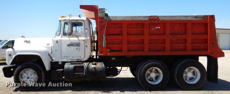 image for item DP3918 1988 Mack Econodyne R688ST  dump truck