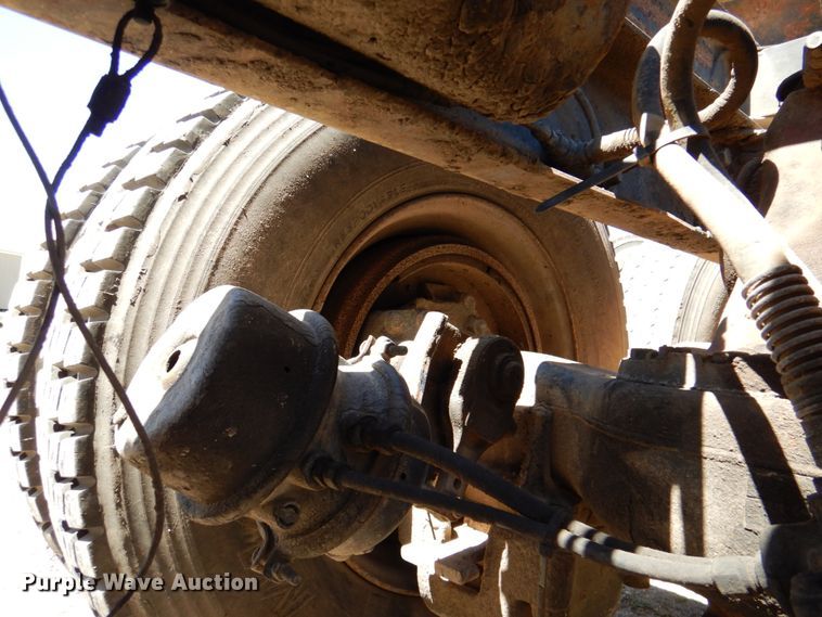 image for item DP3918 1988 Mack Econodyne R688ST  dump truck