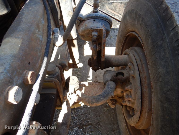 image for item DP3918 1988 Mack Econodyne R688ST  dump truck