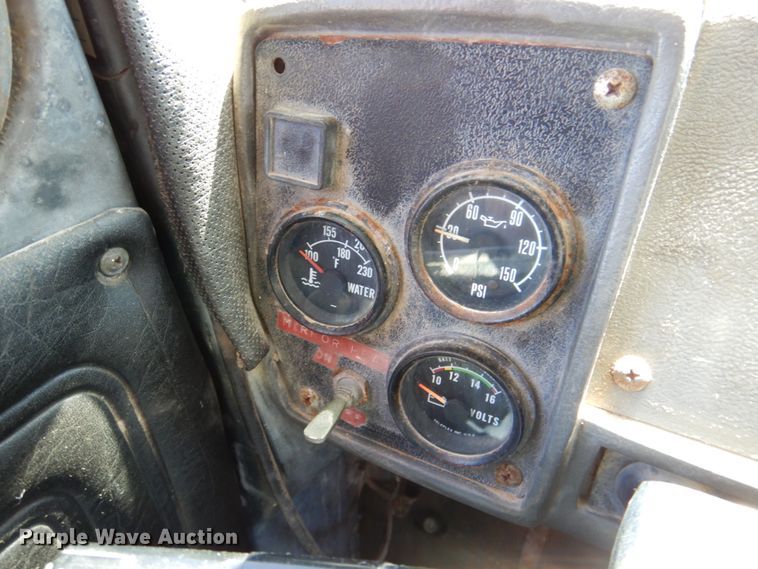 image for item DP3918 1988 Mack Econodyne R688ST  dump truck