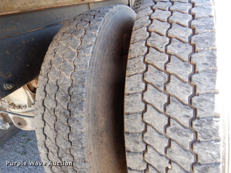 image for item DP3918 1988 Mack Econodyne R688ST  dump truck