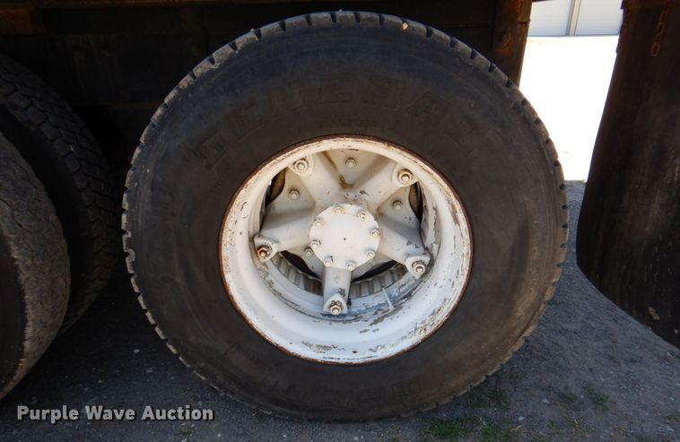 image for item DP3918 1988 Mack Econodyne R688ST  dump truck