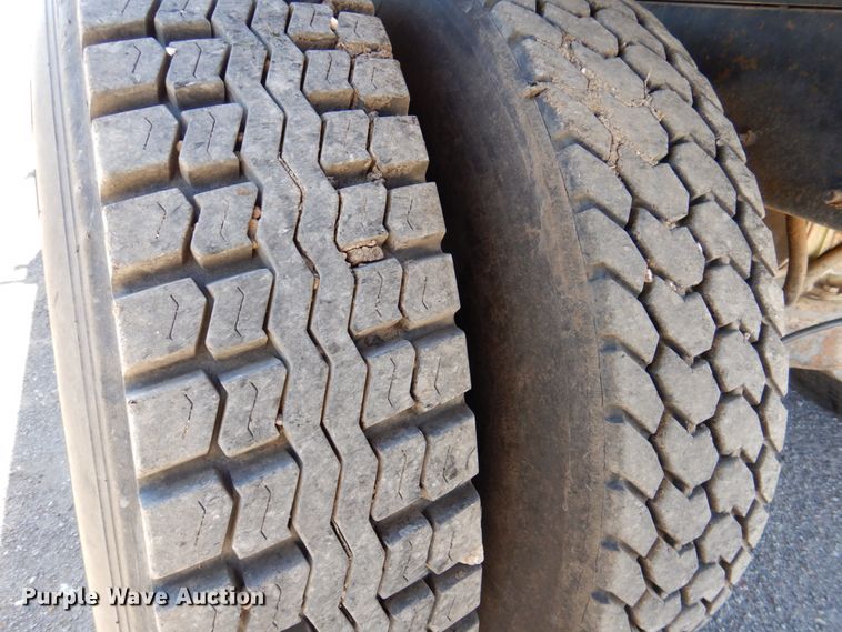 image for item DP3918 1988 Mack Econodyne R688ST  dump truck