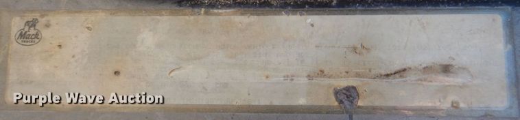 image for item DP3918 1988 Mack Econodyne R688ST  dump truck