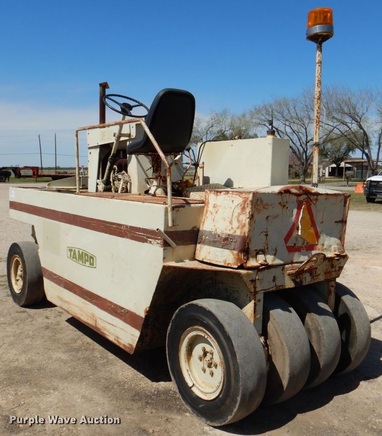 image for item DP3920 Tampo SP-312  pneumatic roller