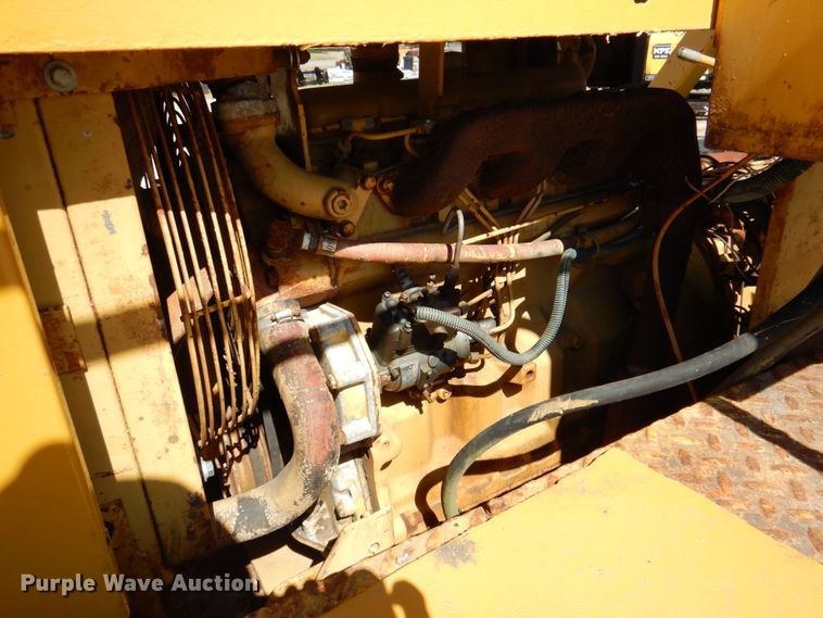 image for item DP3921 1987 Caterpillar PS-180  pneumatic roller