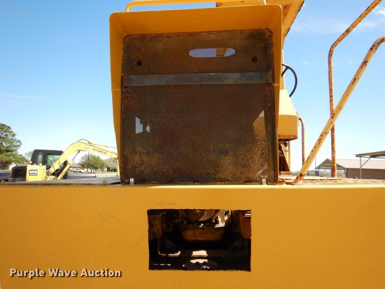 image for item DP3921 1987 Caterpillar PS-180  pneumatic roller