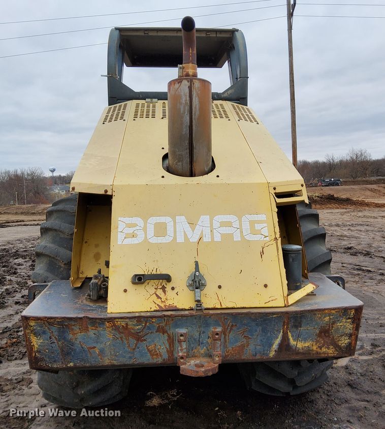 image for item DR0877 Bomag BW213PDB-3  single drum vibratory roller