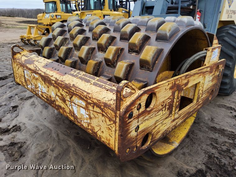 image for item DR0877 Bomag BW213PDB-3  single drum vibratory roller